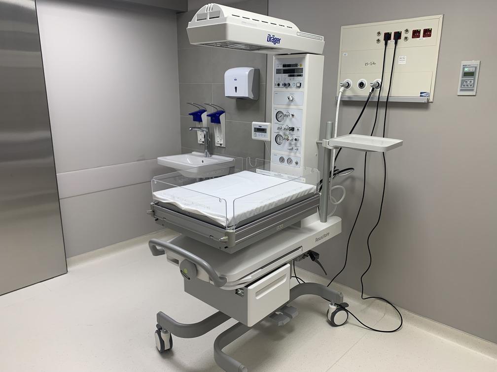 Neonatal Resuscitation Kit & Suction Machine